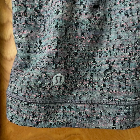 LULULEMON Runderful Long Sleeve 4 - Picture 11 of 13